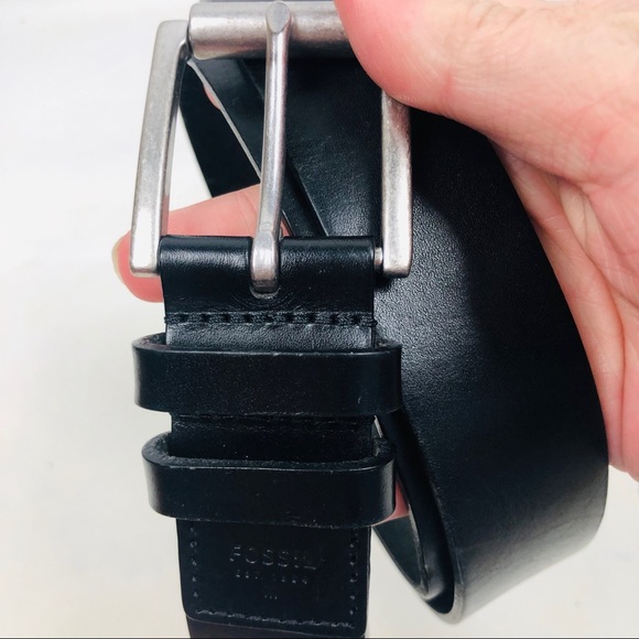 Fossil Black Leather Belt Size 42 - Picture 3 of 5